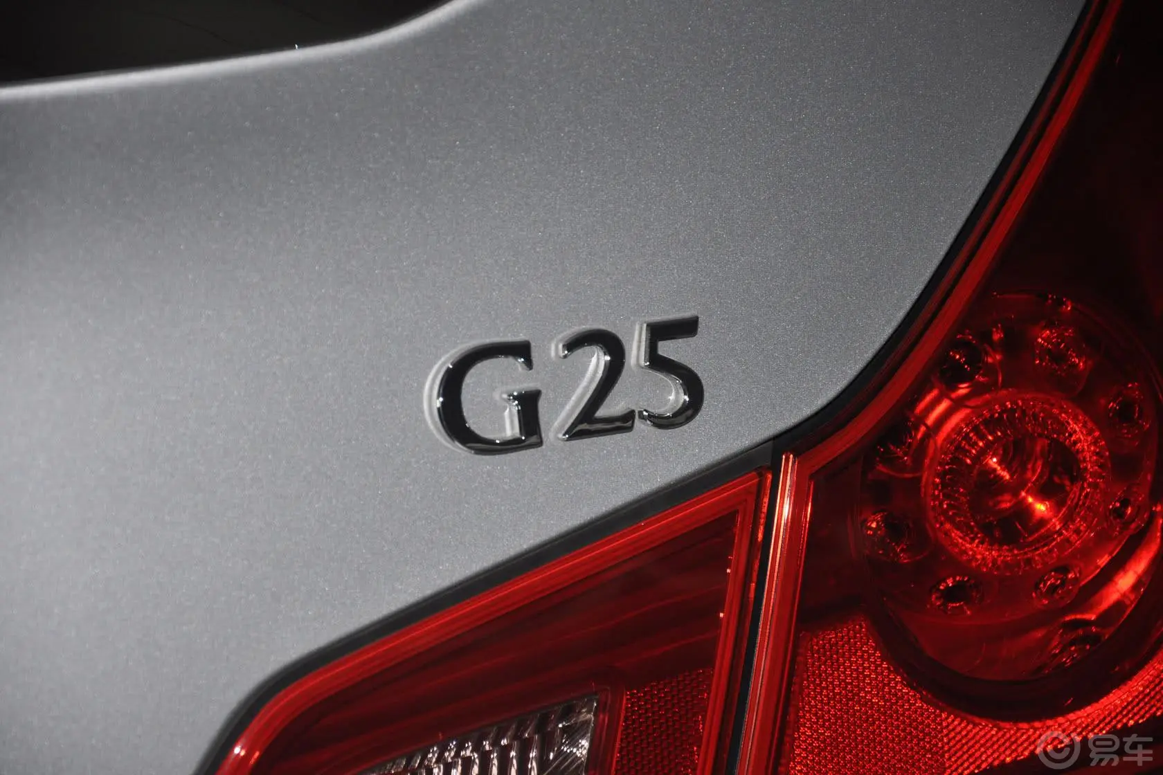 英菲尼迪G系25 Sedan 豪华运动版尾标