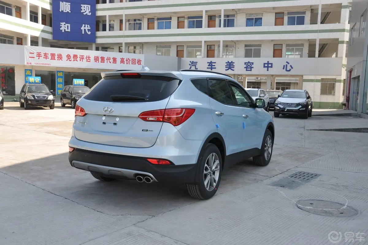 胜达(进口)3.0L 自动 四驱 舒适导航版外观