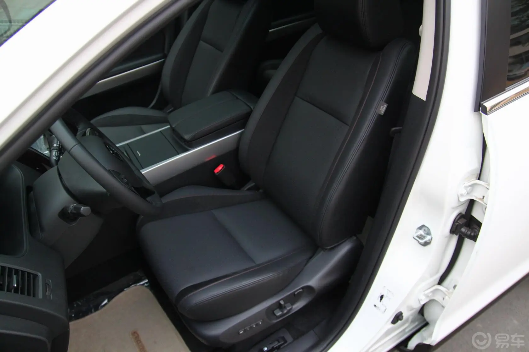 马自达CX-93.7L 自动标准型驾驶员座椅