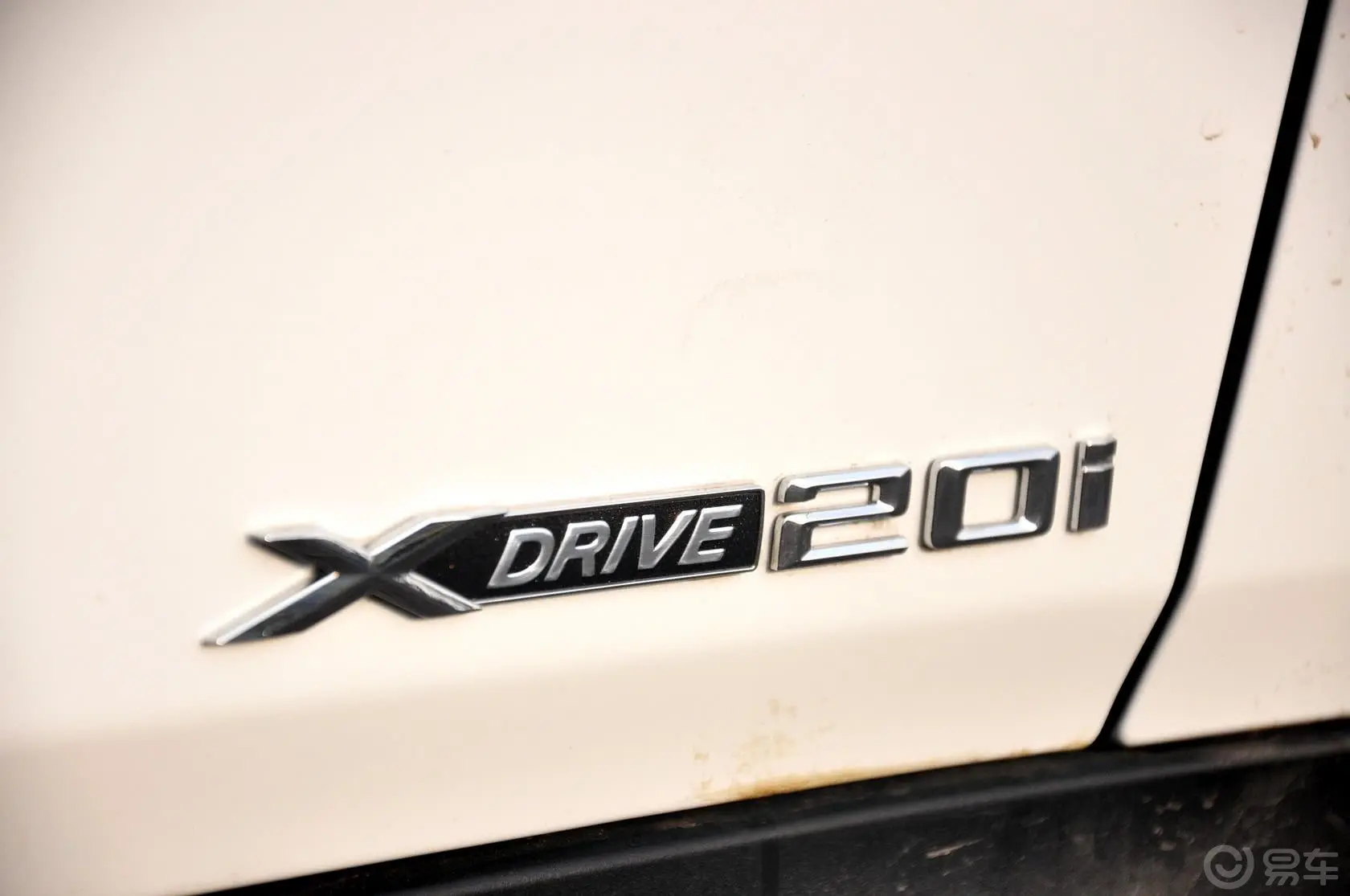 宝马X1xDrive20i X设计套装车侧标