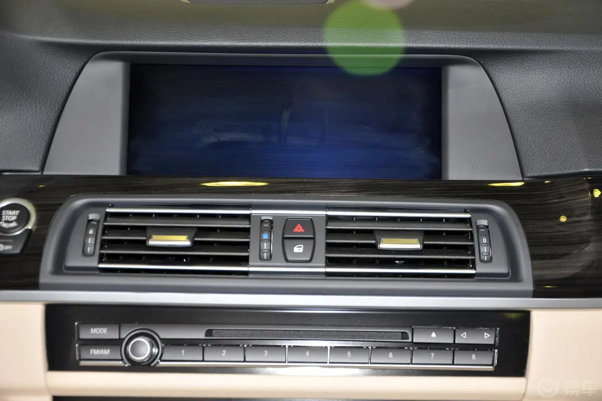 宝马5系(进口)535i xDrive 豪华型前出风口