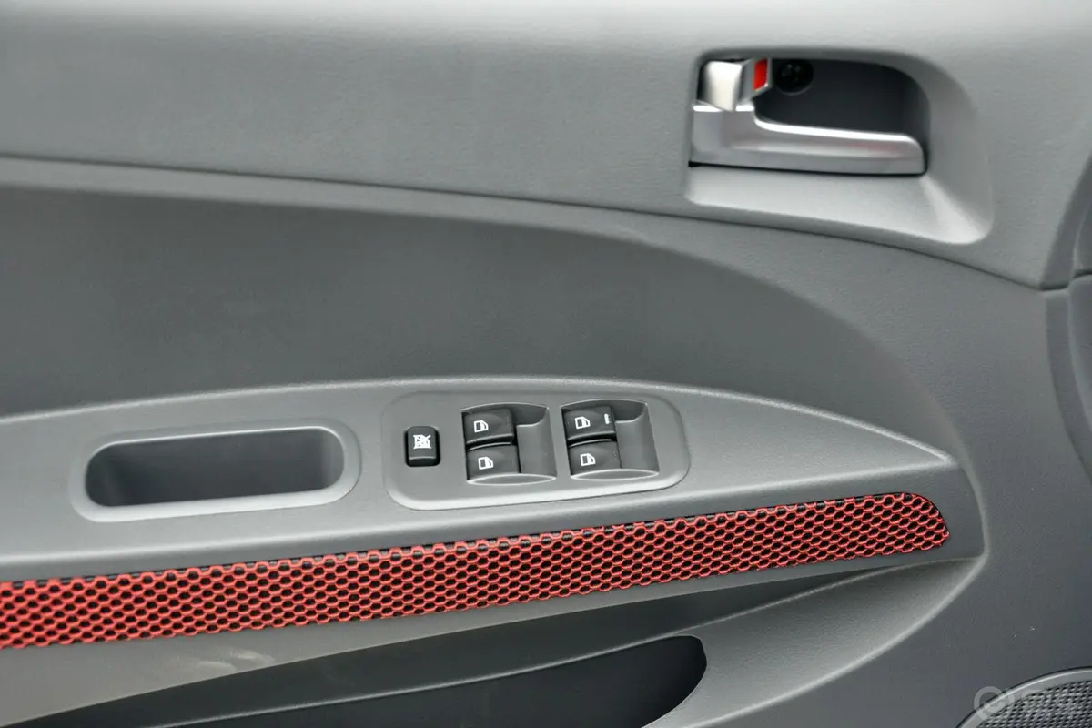 丘比特1.3L 手动 GL Csport 炫酷版车窗升降键