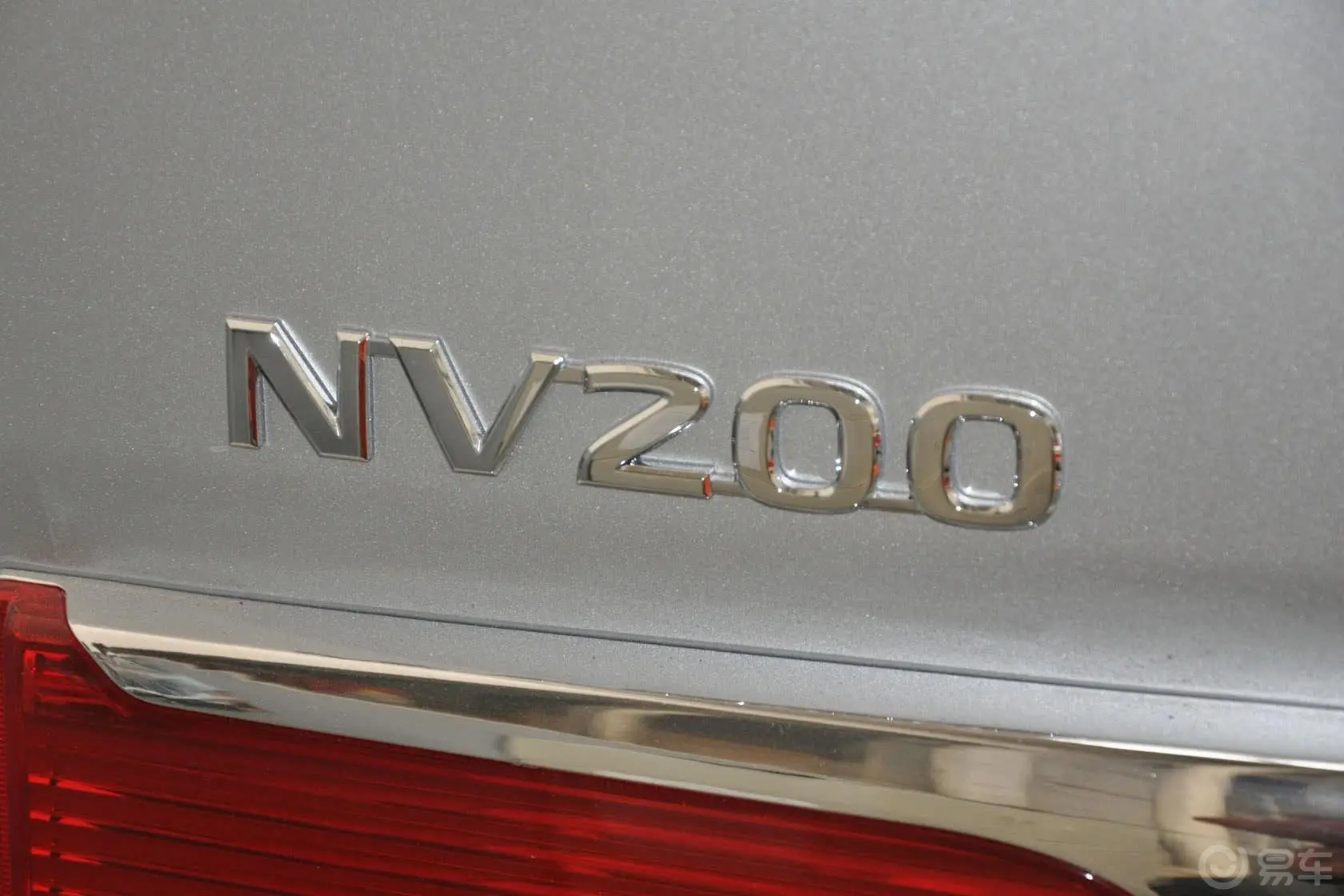 日产NV2001.6L 手动 豪华版 国4尾标
