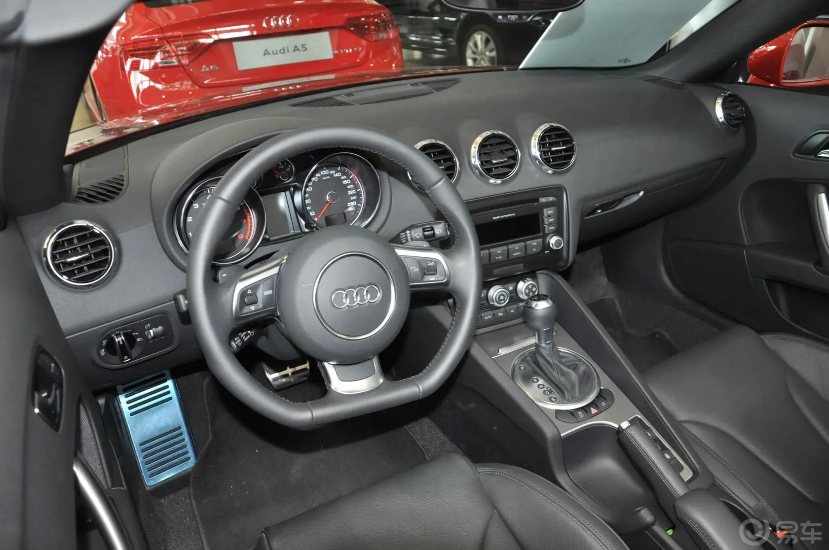 奥迪TTTT Roadster 2.0 TFSI S tronic内饰