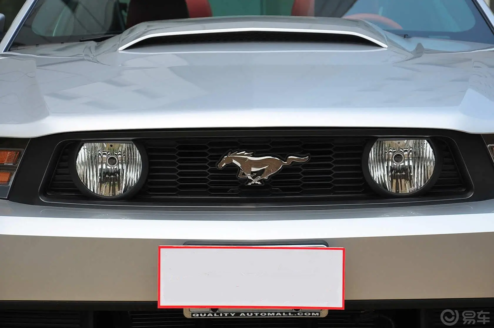 MustangV8 5.0L GT自动  豪华版 高配前格栅侧俯拍