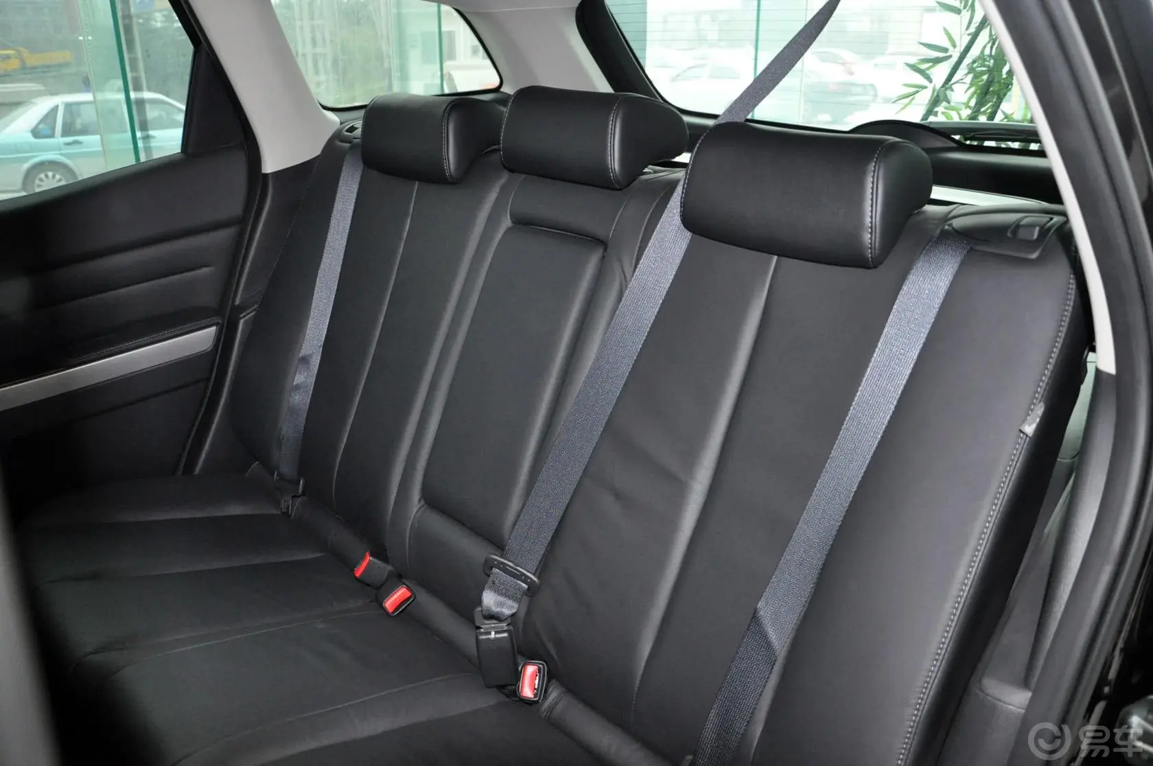 马自达CX-7(进口)2.5L豪华型后排座椅