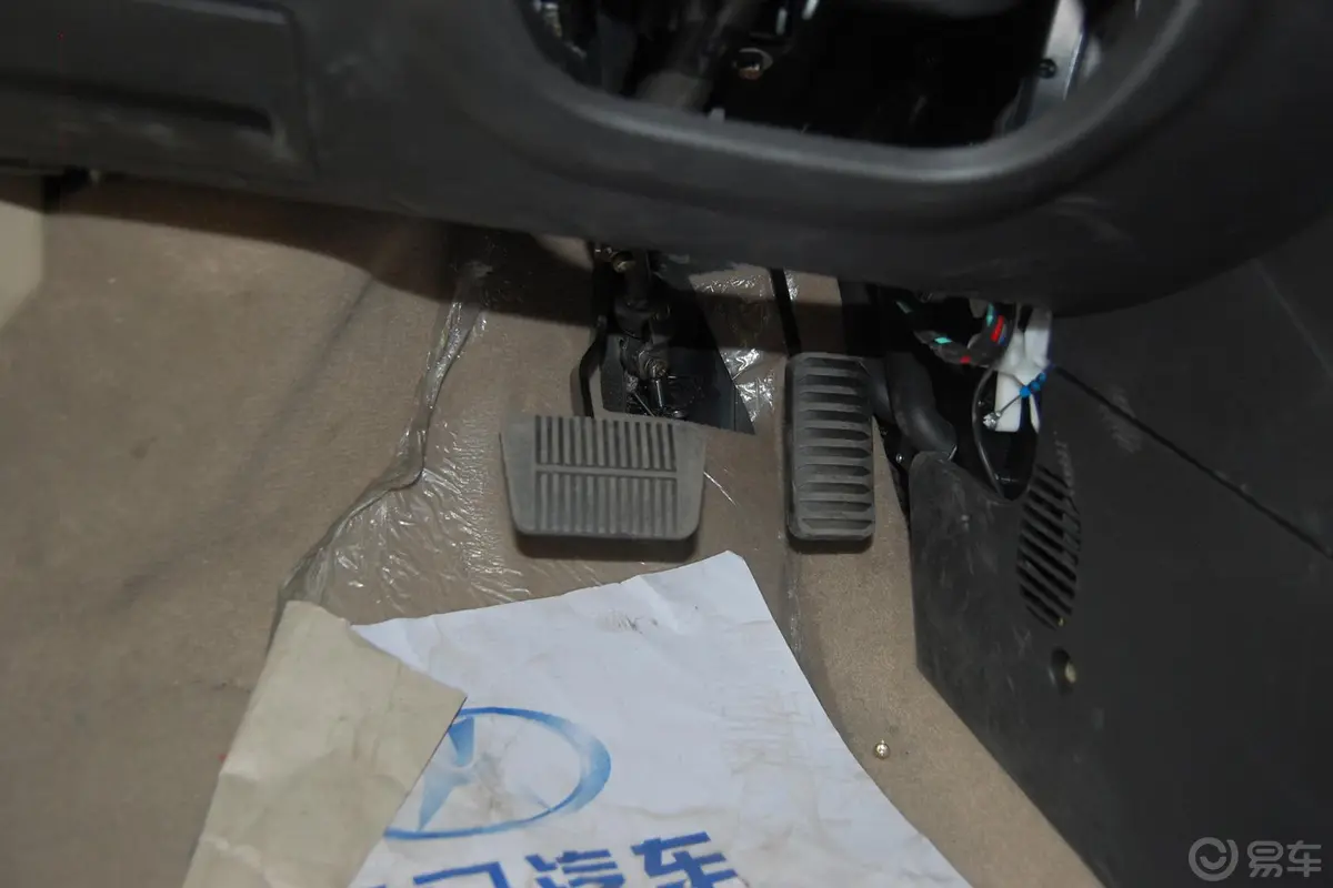 野马F121.6L 自动脚踏板
