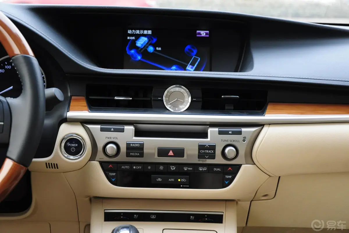 雷克萨斯ES300h 豪华版中控台整体