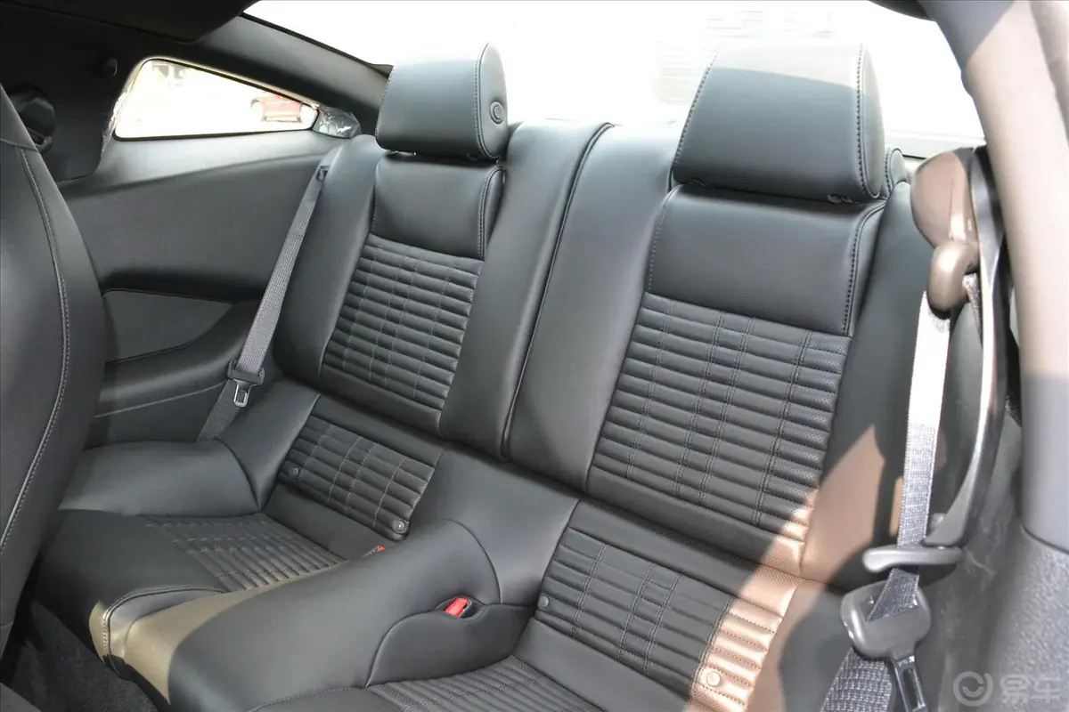 Mustang5.8T 手动 GT500后排空间体验