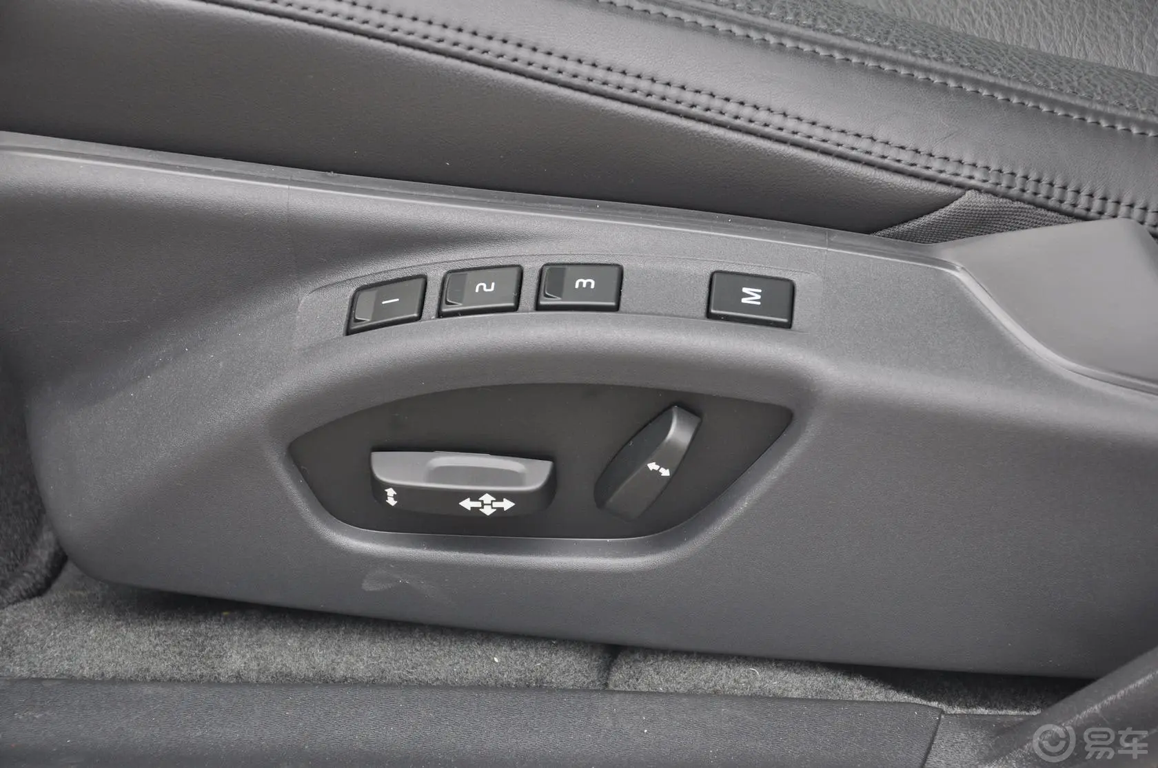 沃尔沃V60T5 智尊版座椅调节键