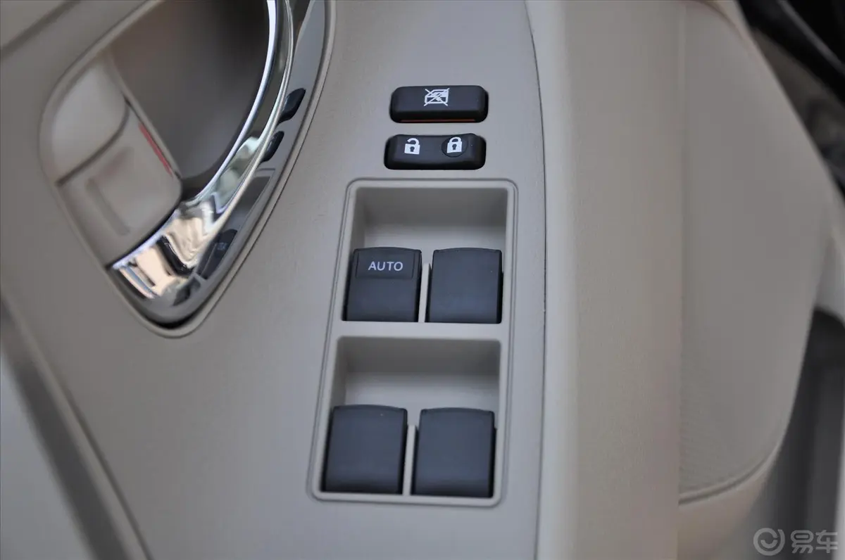 凯美瑞200G 自动 经典 豪华版车窗升降键