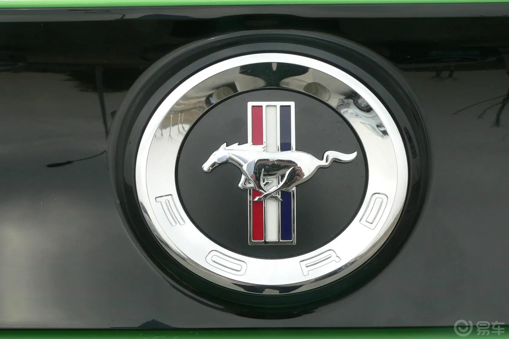 Mustang3.7L 自动 V6尾标