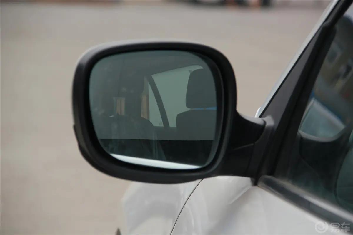 宝马X1xDrive28i X设计套装后视镜镜面（后）