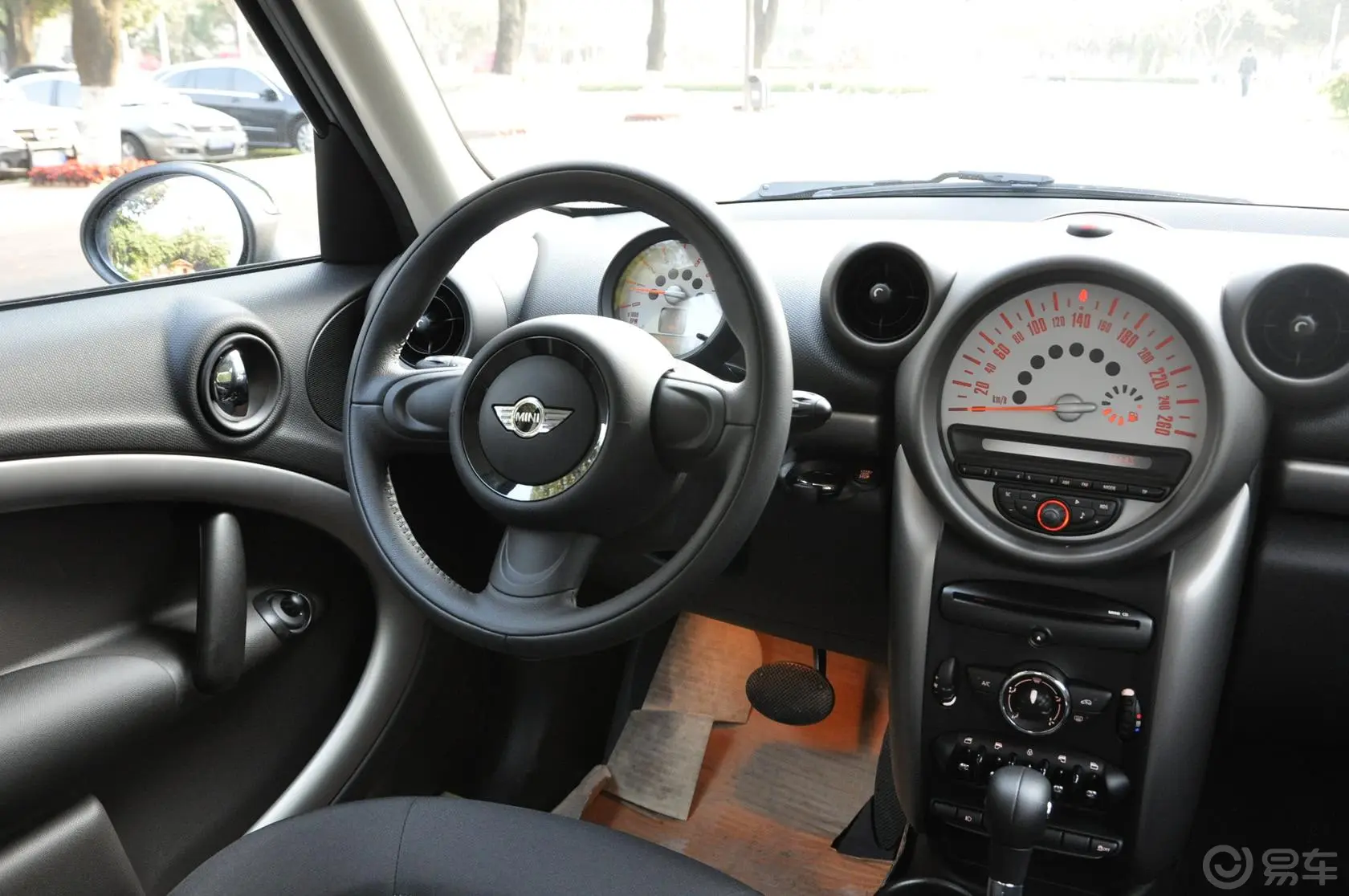 MINI COUNTRYMAN1.6T COOPER S中控台驾驶员方向