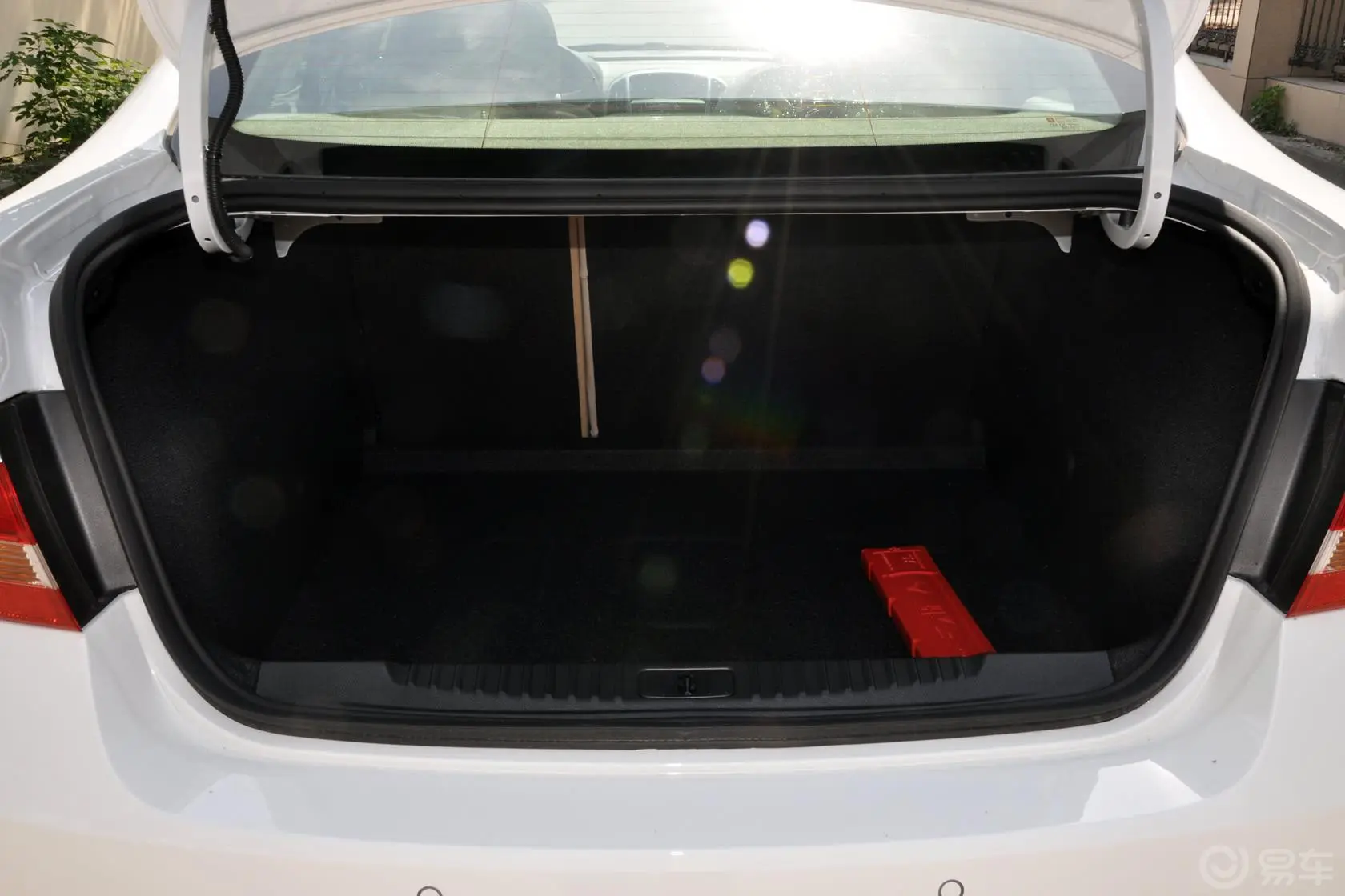 英朗GT 1.8L 自动 时尚型 真皮版行李箱空间