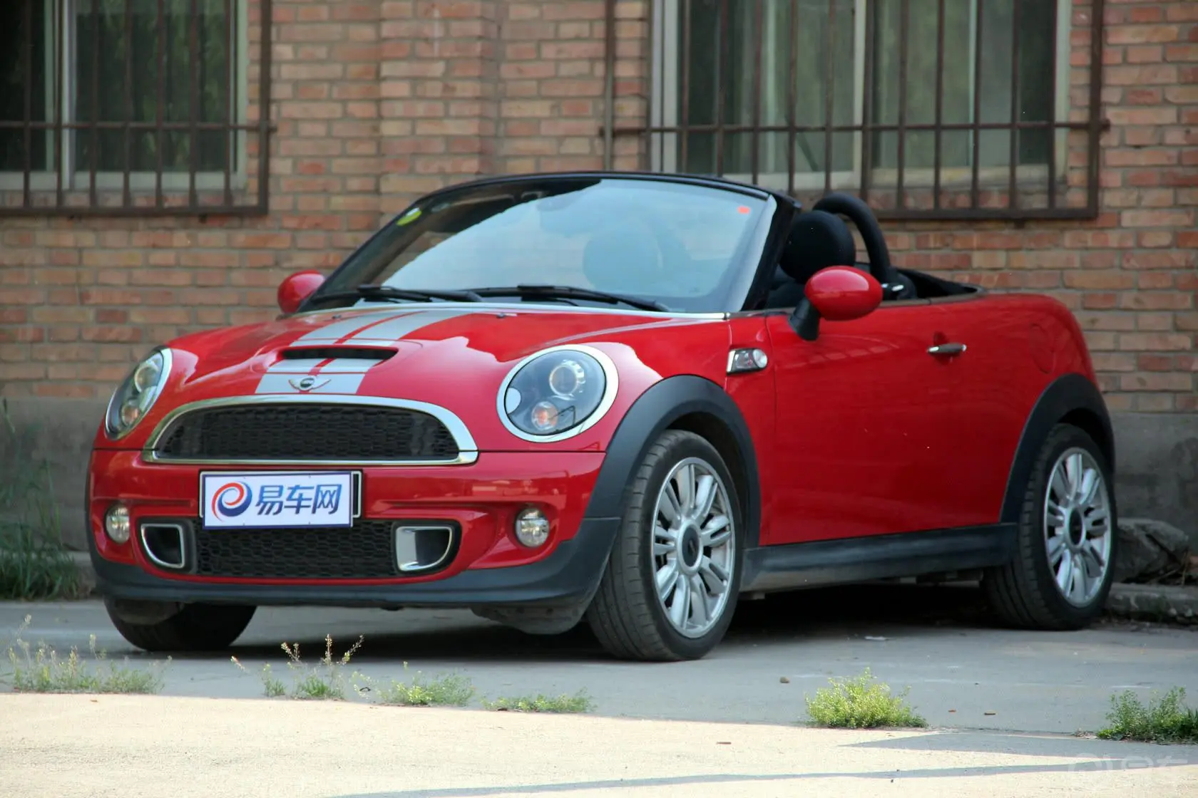 MINI ROADSTERCOOPER S 1.6L 自动侧前45度车头向左水平