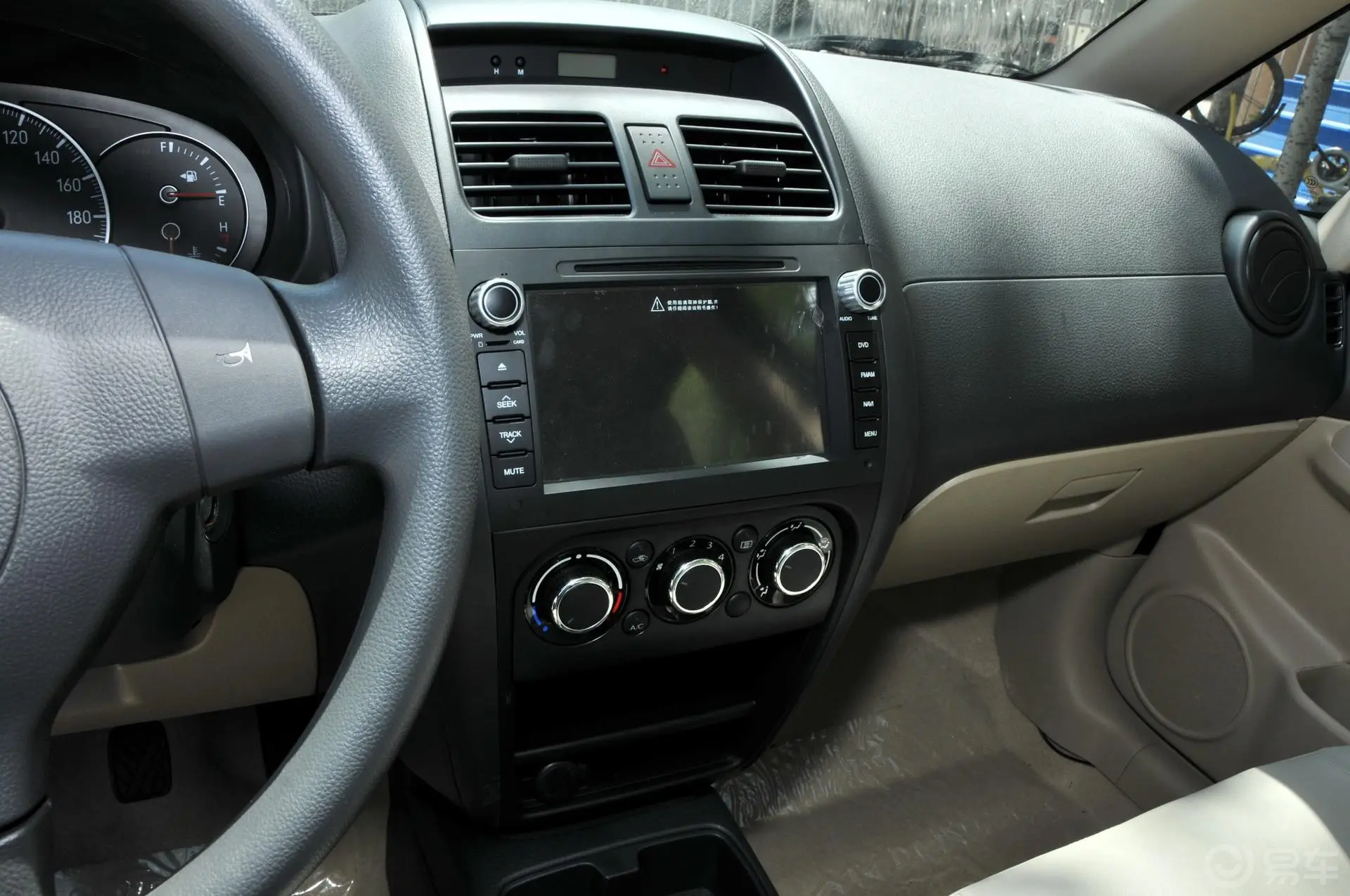 天语 尚悦1.6L 手动 实用型升级版中控台驾驶员方向
