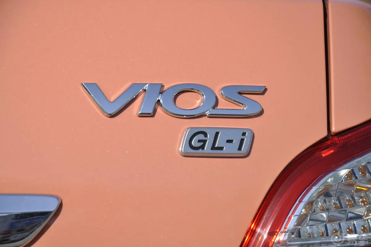 威驰1.6L GL-i 自动 型尚天窗版尾标