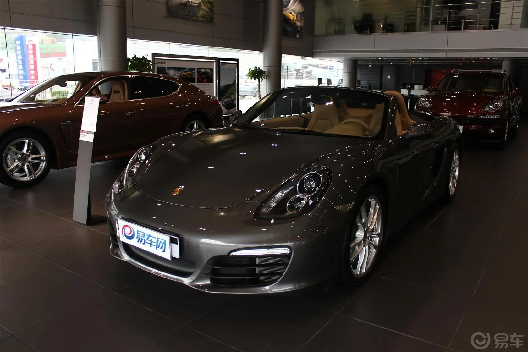 BoxsterBoxster S 3.4侧前45度车头向左水平