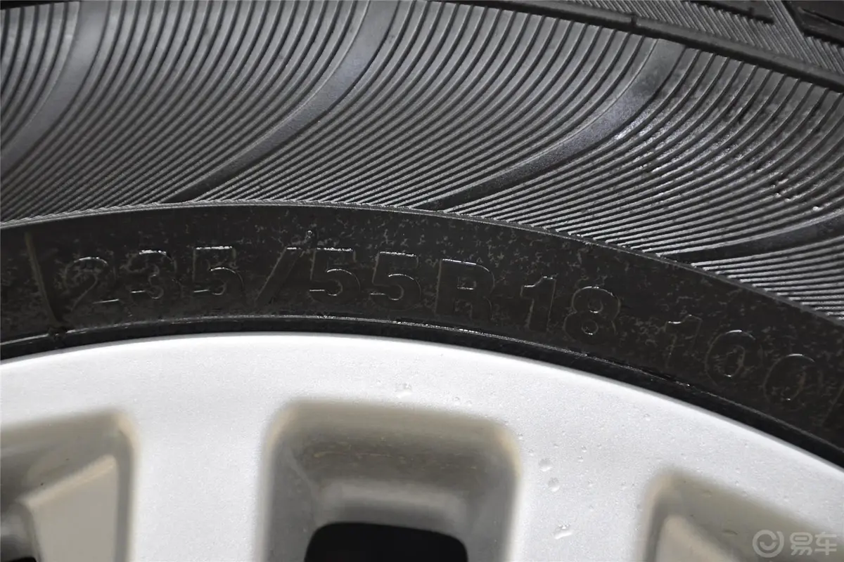 宝利格2.0D 手动 两驱 智尊版 OED轮胎规格