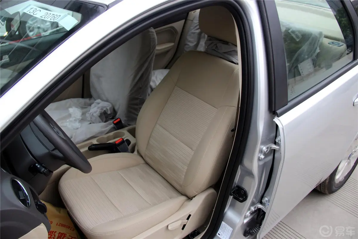 福克斯三厢 经典款 1.8L 自动 基本型驾驶员座椅