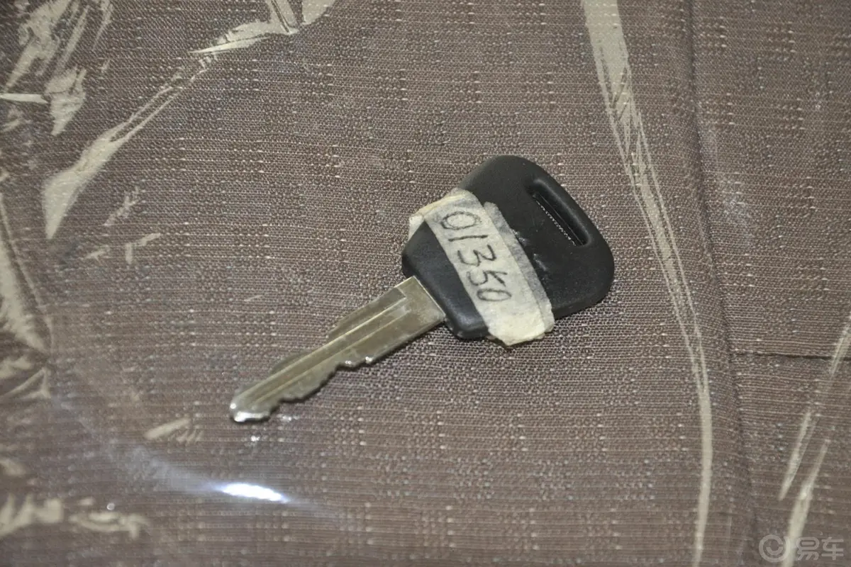 中意V5 1.3L 手动 豪华型钥匙