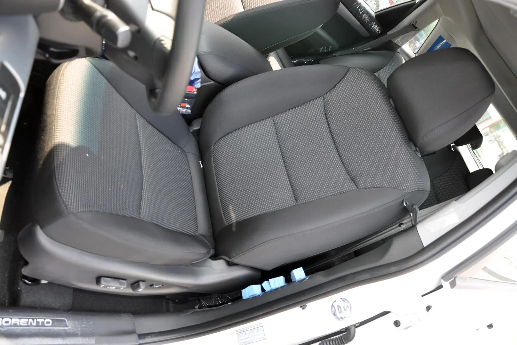 索兰托2.2L 柴油 舒适版 五座驾驶员座椅