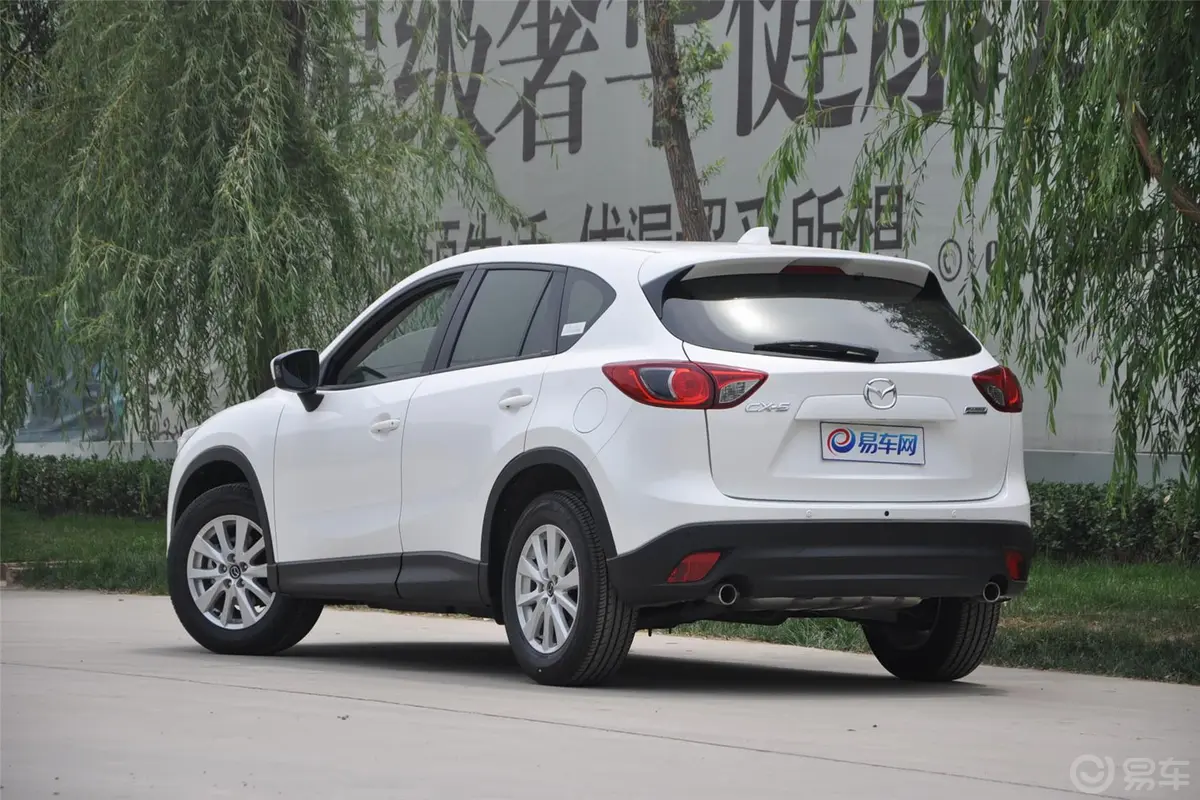 马自达CX-5(进口)2.0L 手自一体 两驱 舒适版侧后45度车头向左水平