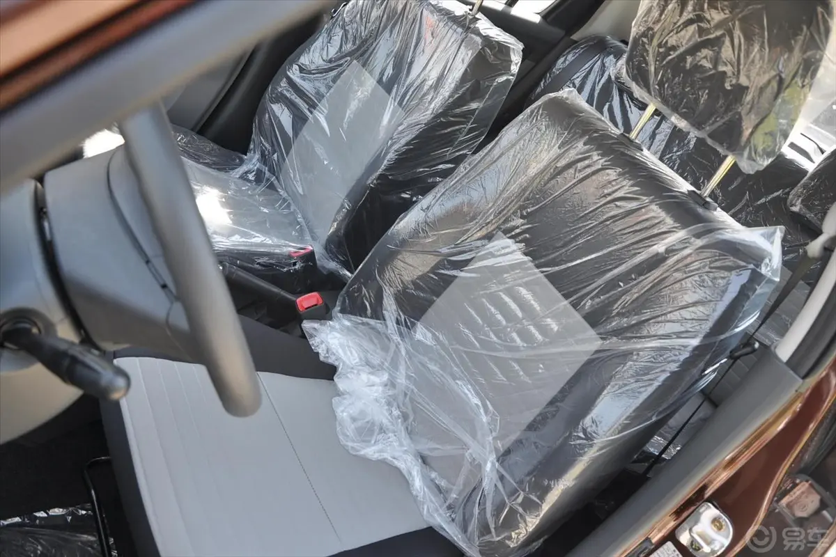 雨燕1.5L 自动 标准型驾驶员座椅