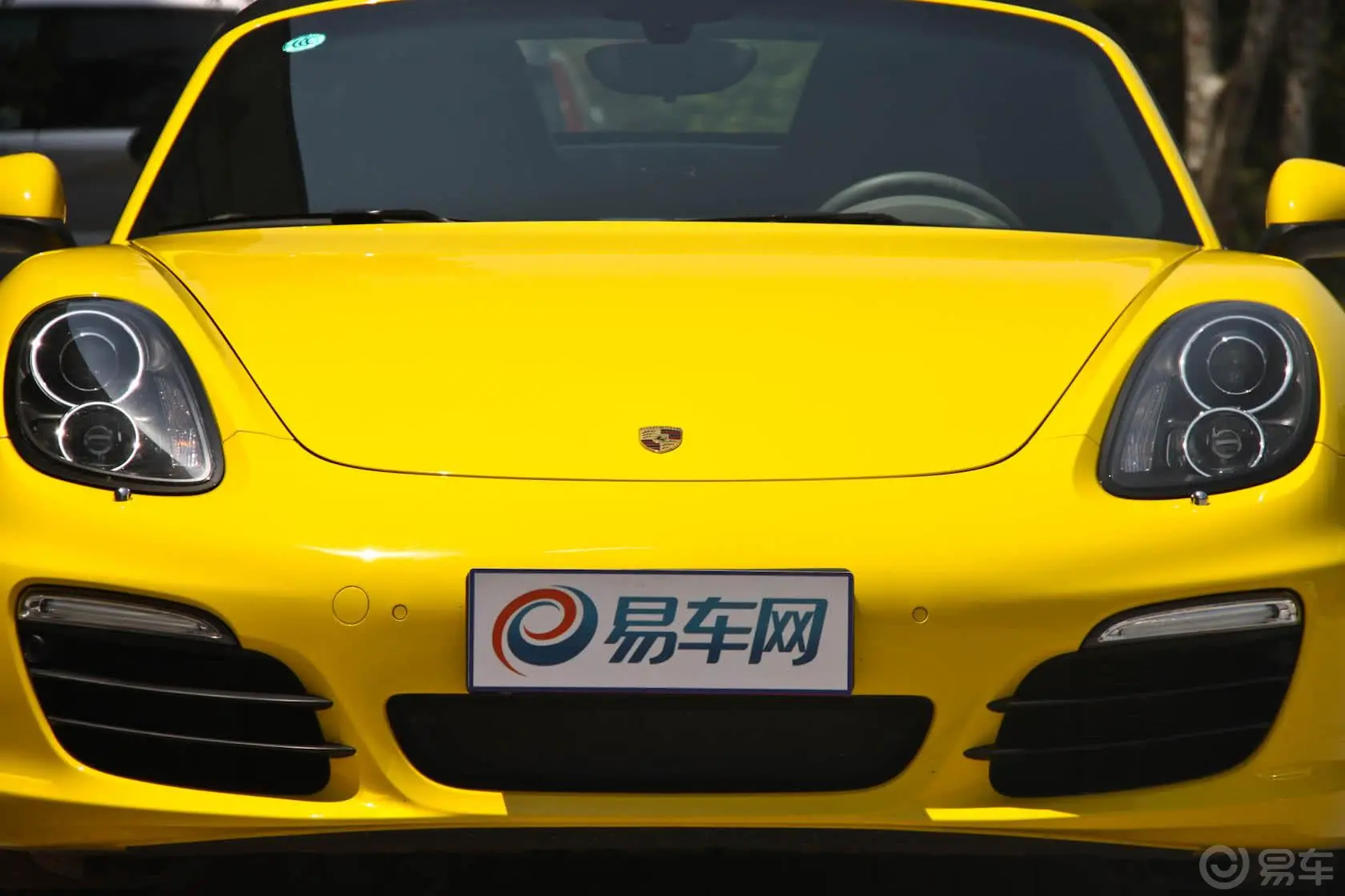 BoxsterBoxster S 3.4前格栅侧俯拍