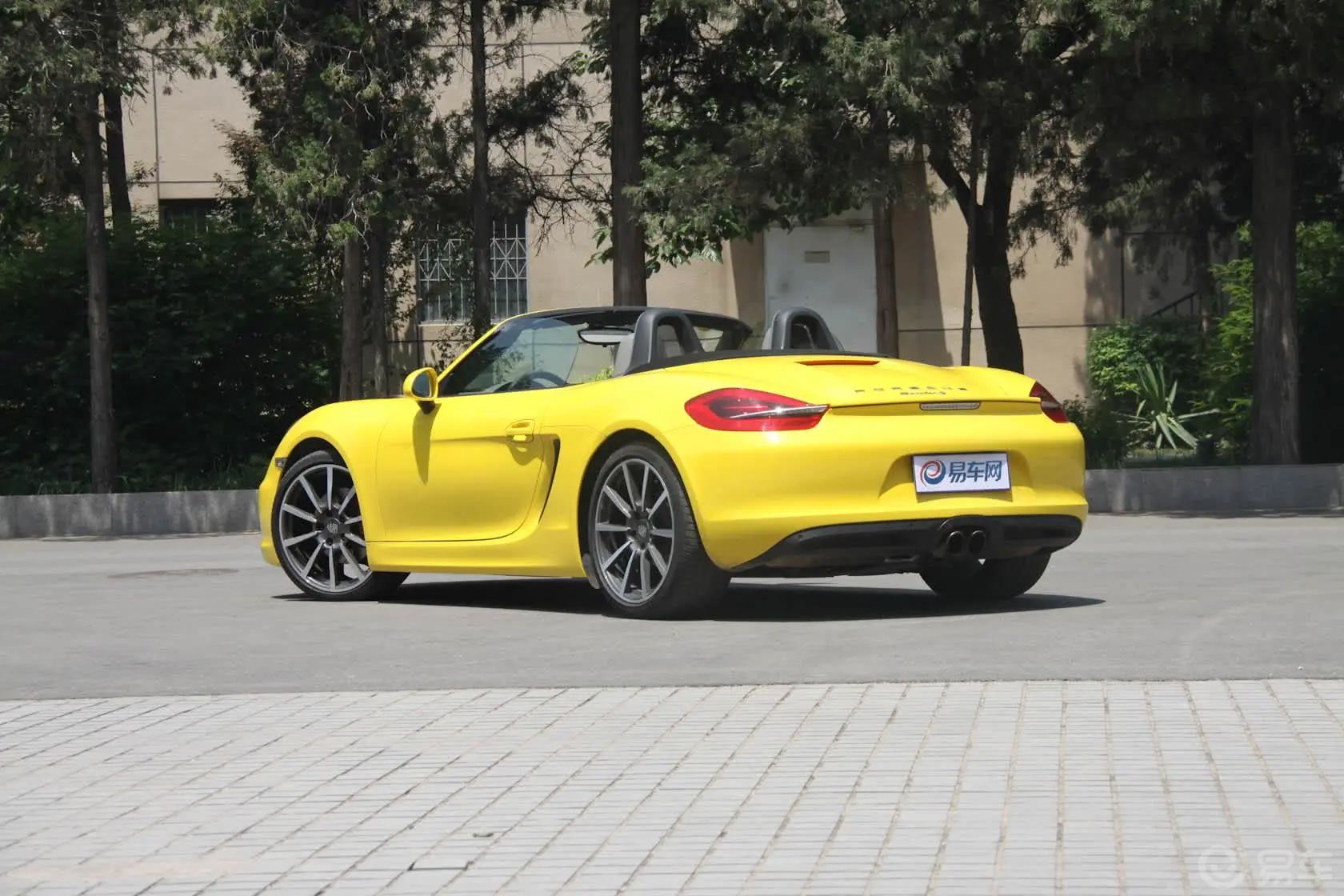 BoxsterBoxster S 3.4侧后45度车头向左水平