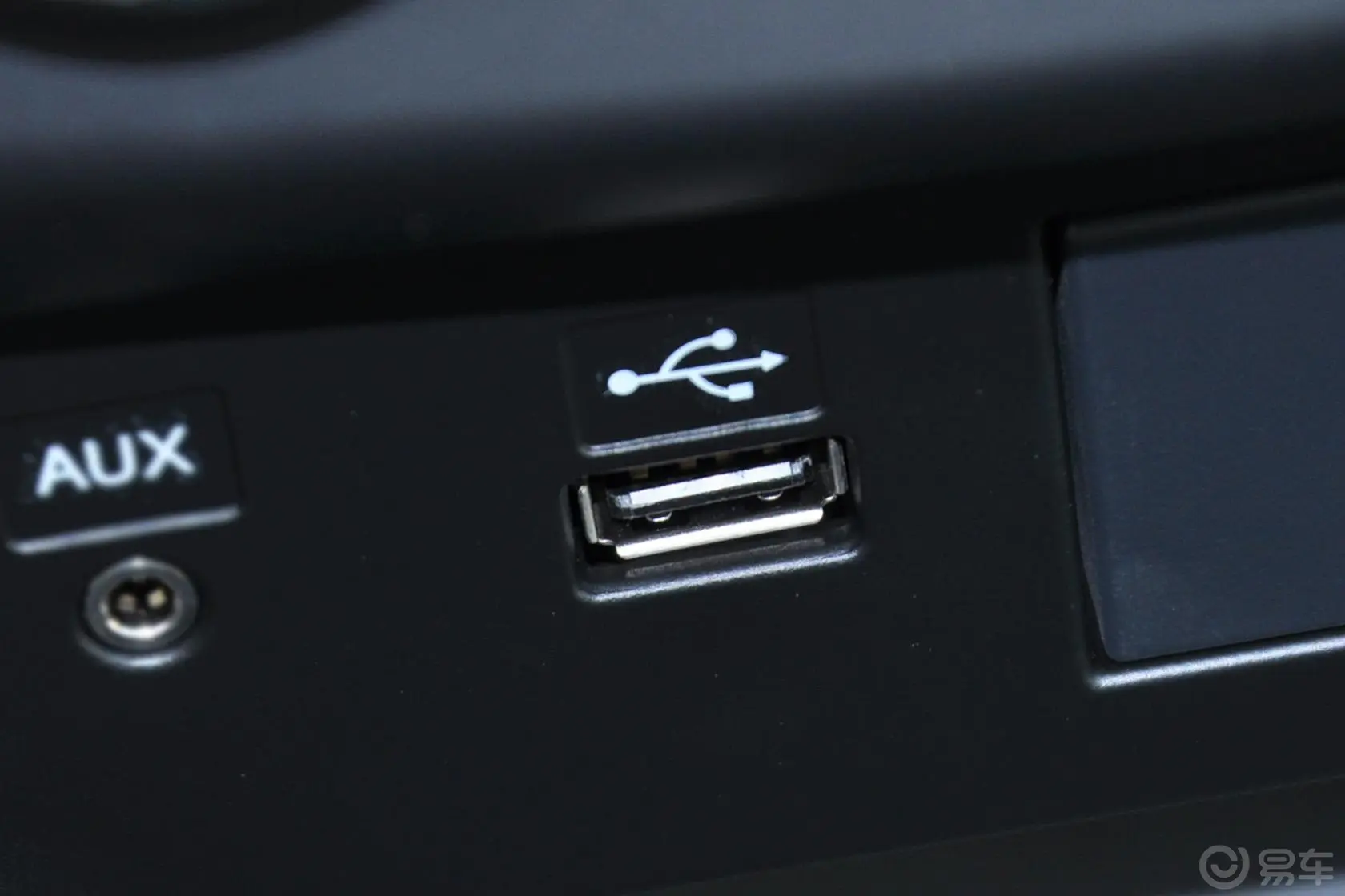 海马S72.0L 手动 智尚版USB接口
