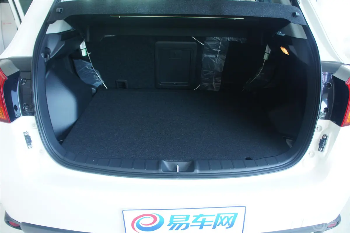 劲炫2.0L 手动 两驱舒适版行李箱空间