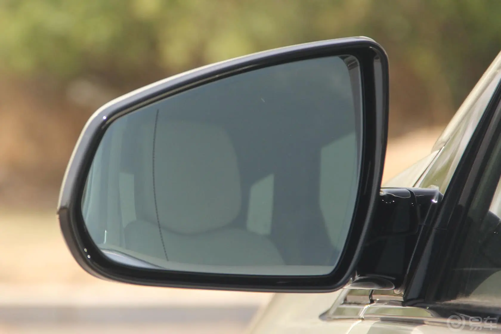 凯迪拉克SRX3.0L 手自一体 舒适型后视镜镜面（后）