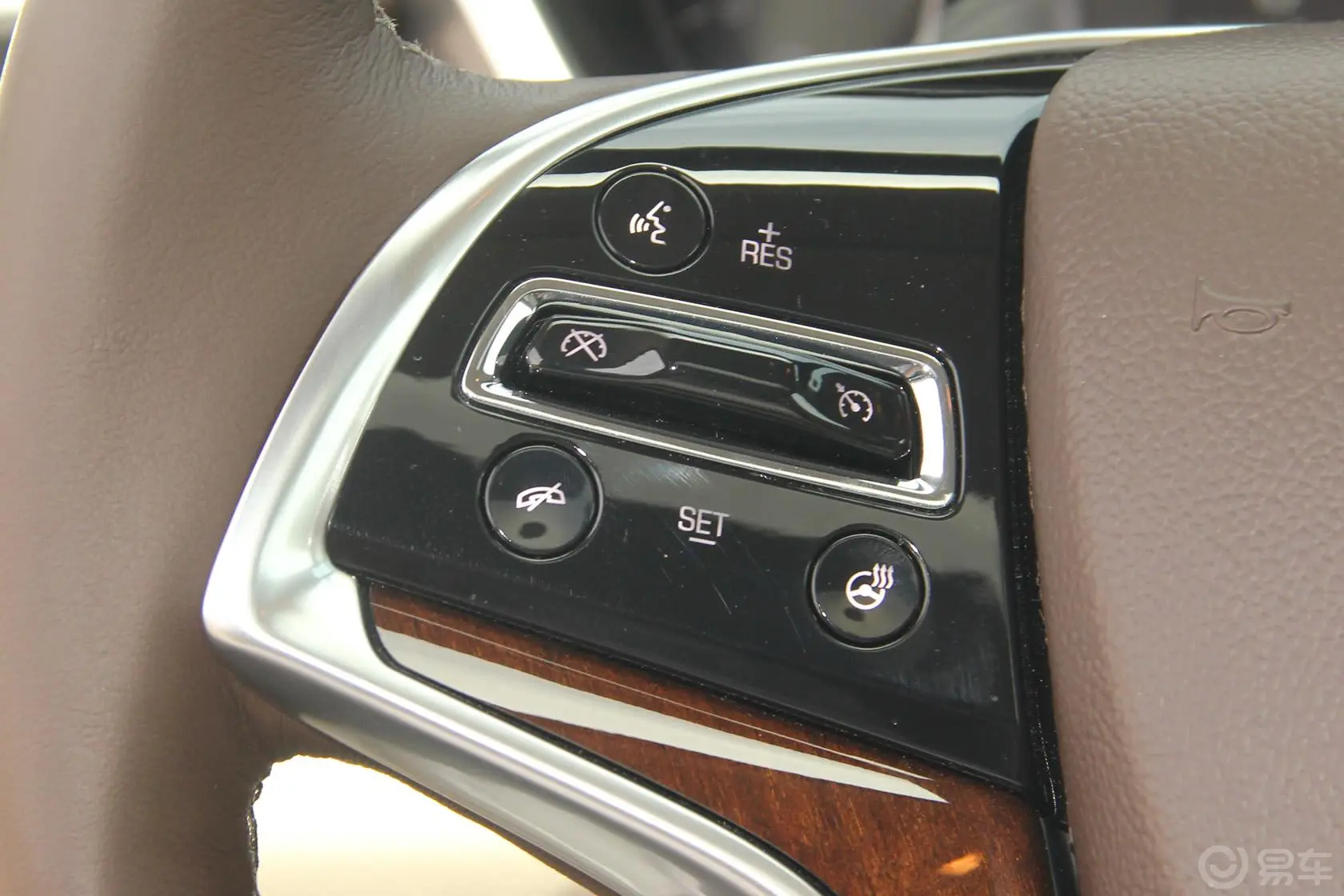 凯迪拉克SRX3.0L 手自一体 舒适型方向盘功能键（左）