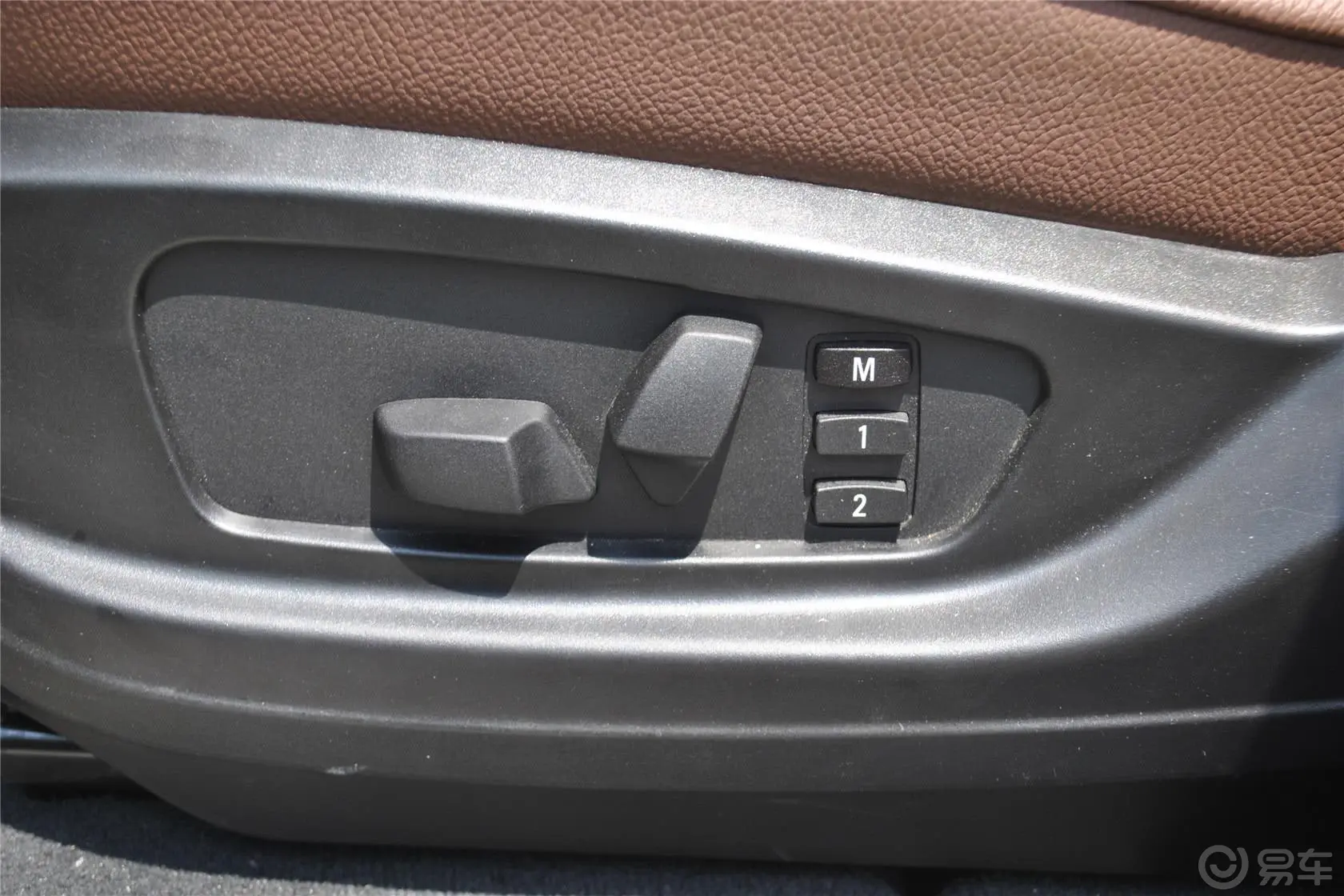 宝马X5(进口)xDrive35i 领先型座椅调节键