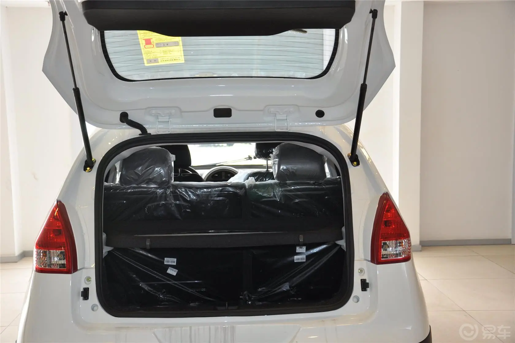 吉利GX21.5L 自动 标准型Ⅱ行李箱空间