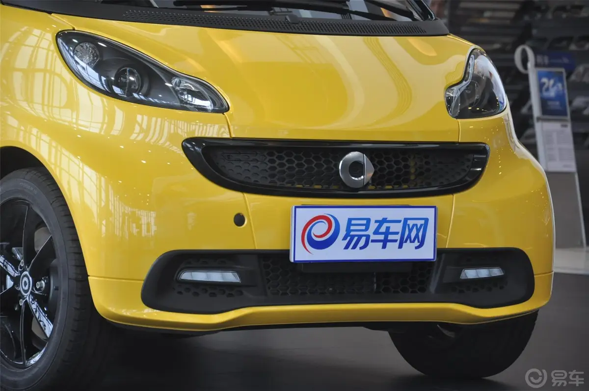 smart fortwo1.0T 敞篷城市游侠特别版外观