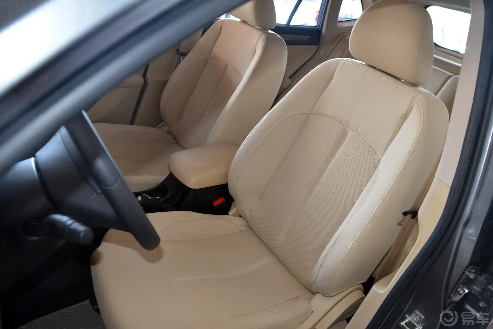 中华V51.6 手动 舒适型驾驶员座椅