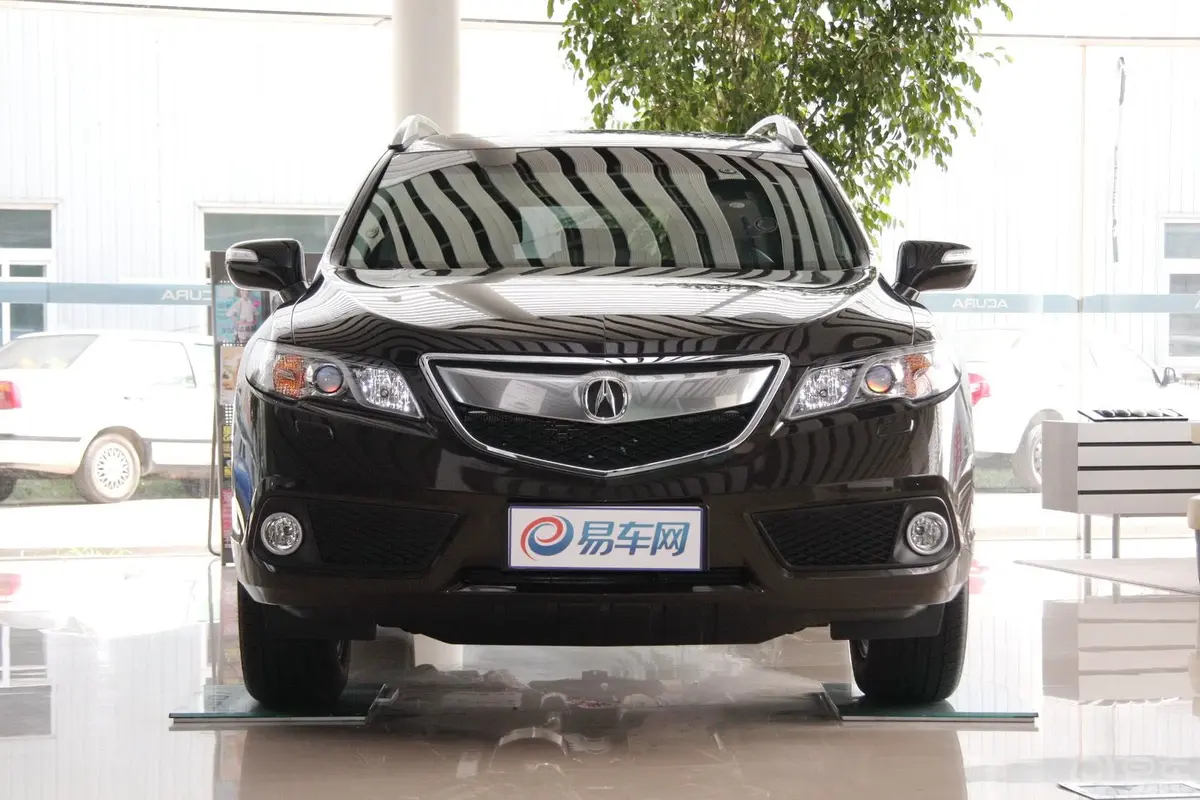 讴歌RDX(进口)3.0L 精英版正前水平