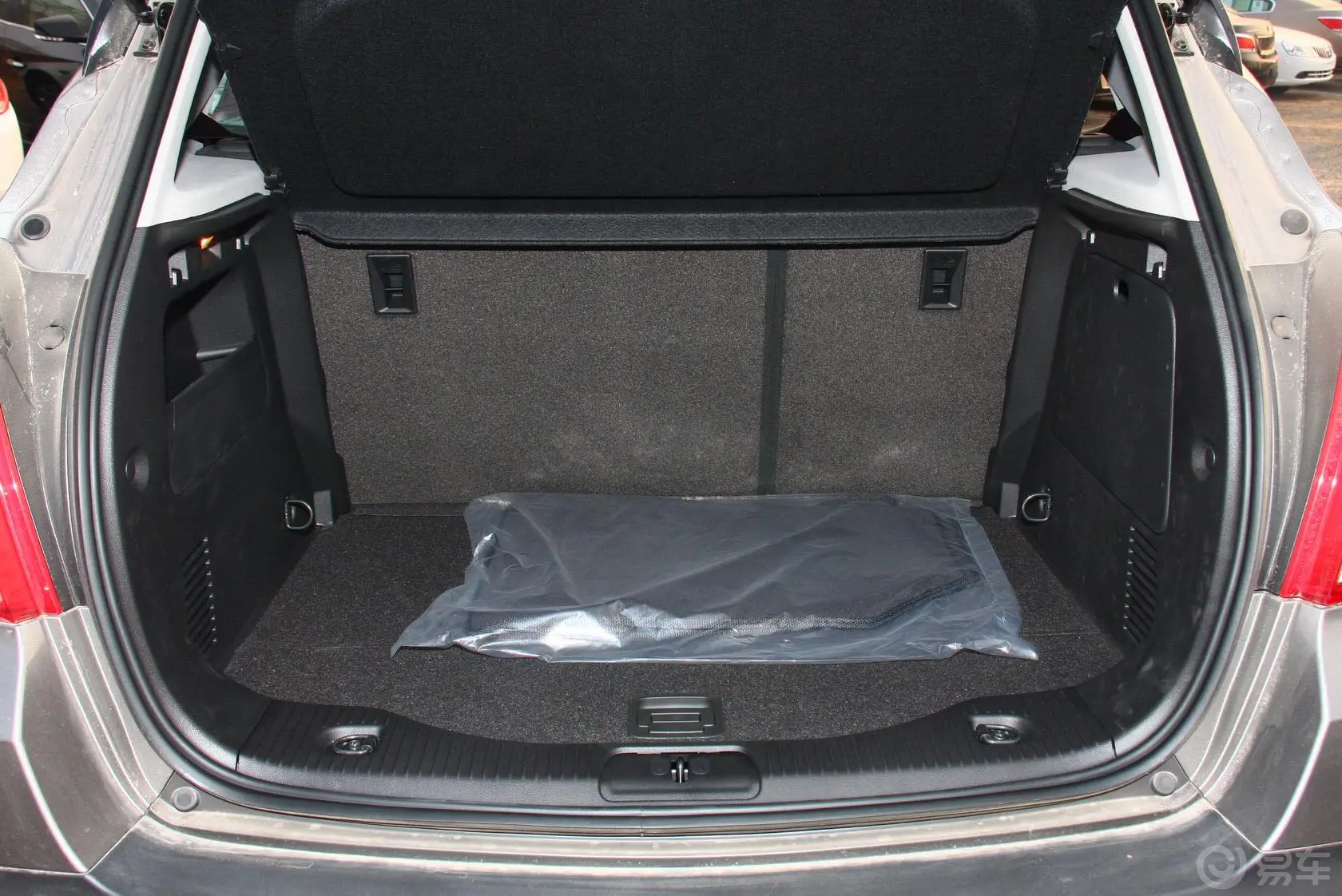 昂科拉1.4T G 自动 都市精英型行李箱空间
