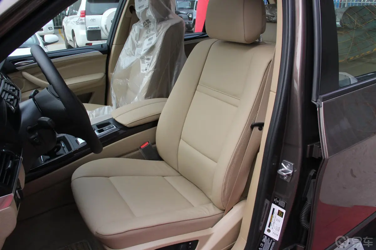 宝马X5(进口)xDrive35i 手自一体 美规版驾驶员座椅