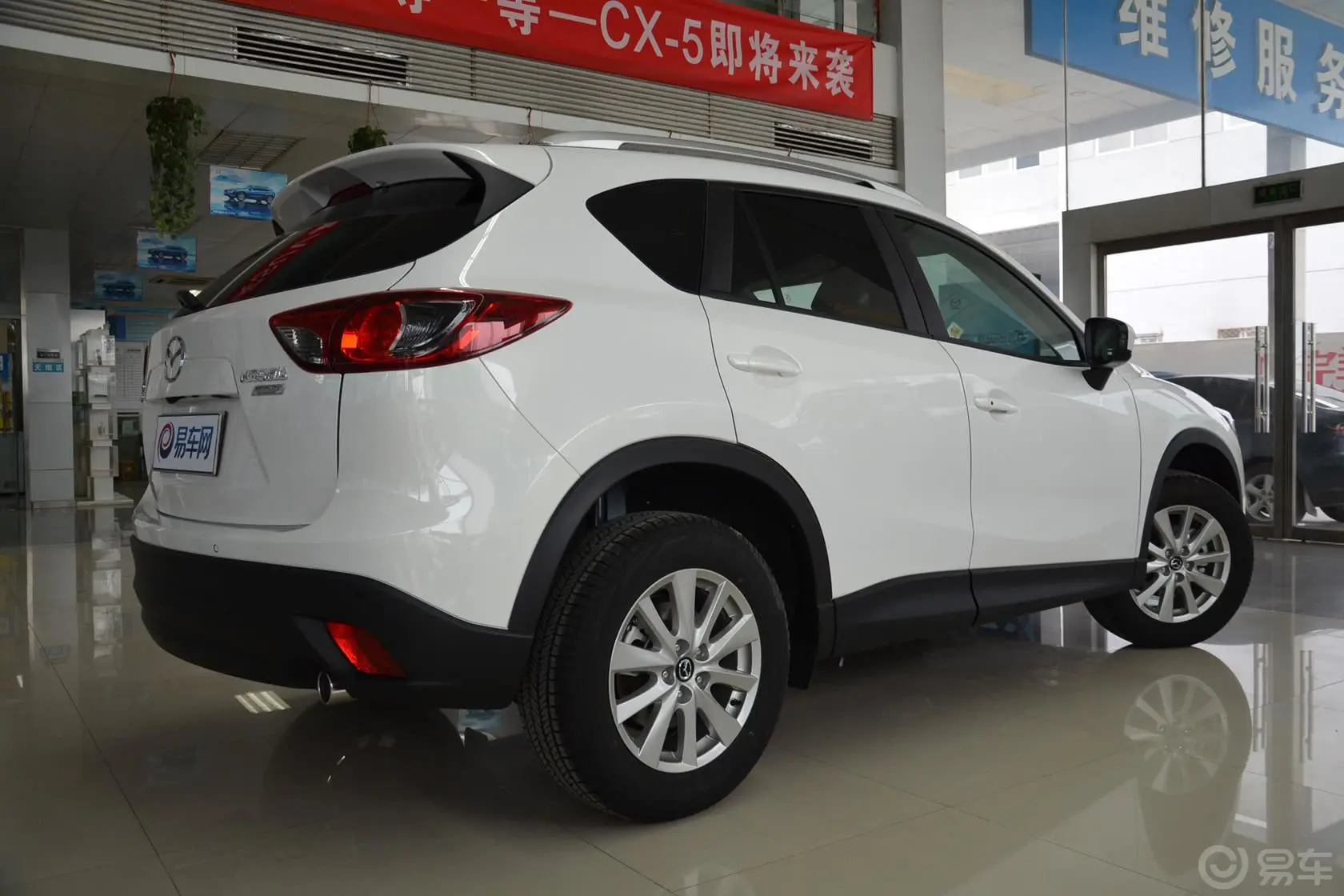 马自达CX-52.0L 自动 四驱 尊贵型侧后45度车头向右水平