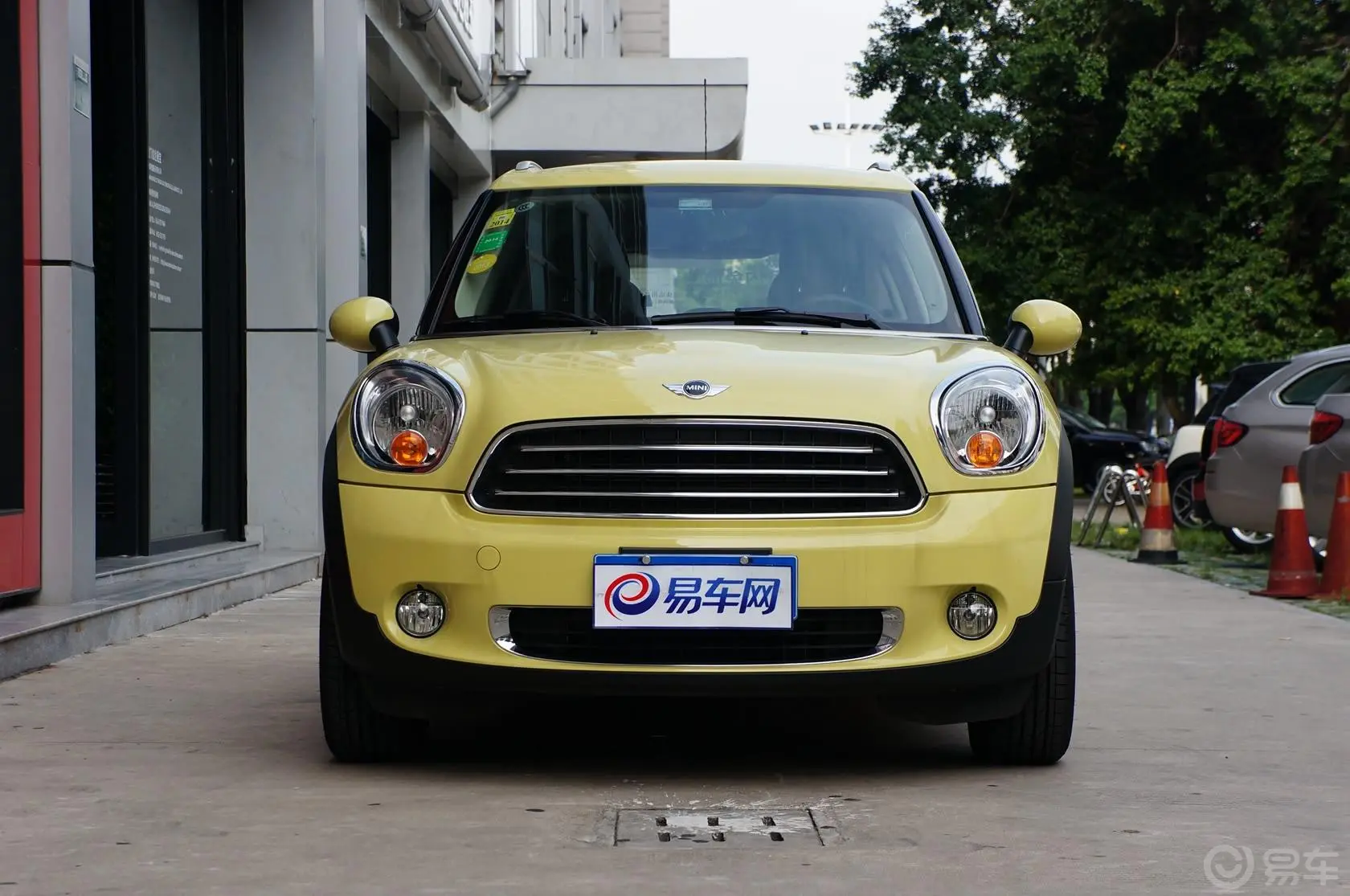 MINI COUNTRYMAN1.6L ONE正前水平