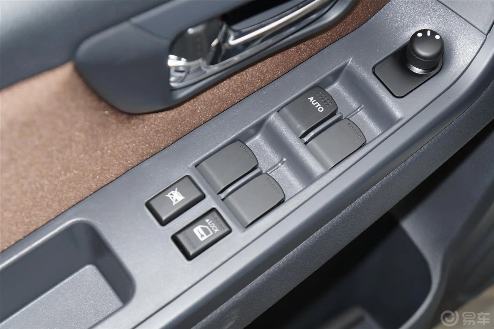 天语 SX4两厢 酷锐版 1.6L 自动 灵动型车窗升降键