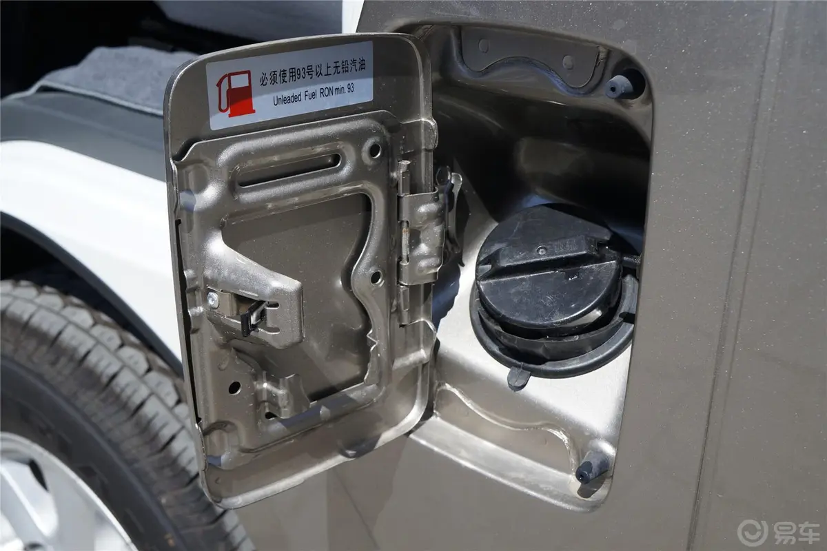 金杯大海狮大海狮L 2.7L 领航版 手动 豪华型 汽油油箱盖