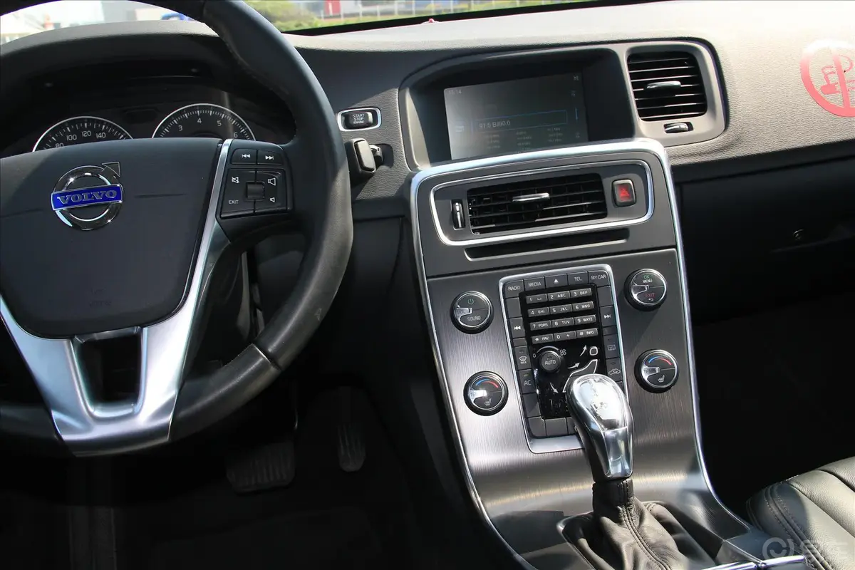 沃尔沃S60(进口)2.0T 手自一体 T5 舒适版中控台驾驶员方向