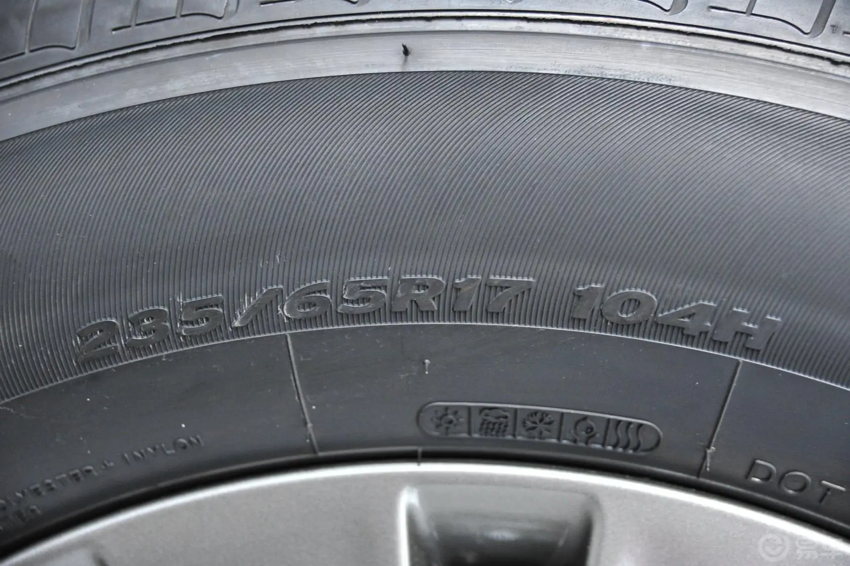 胜达2.0T GS 四驱 自动 时尚型轮胎规格