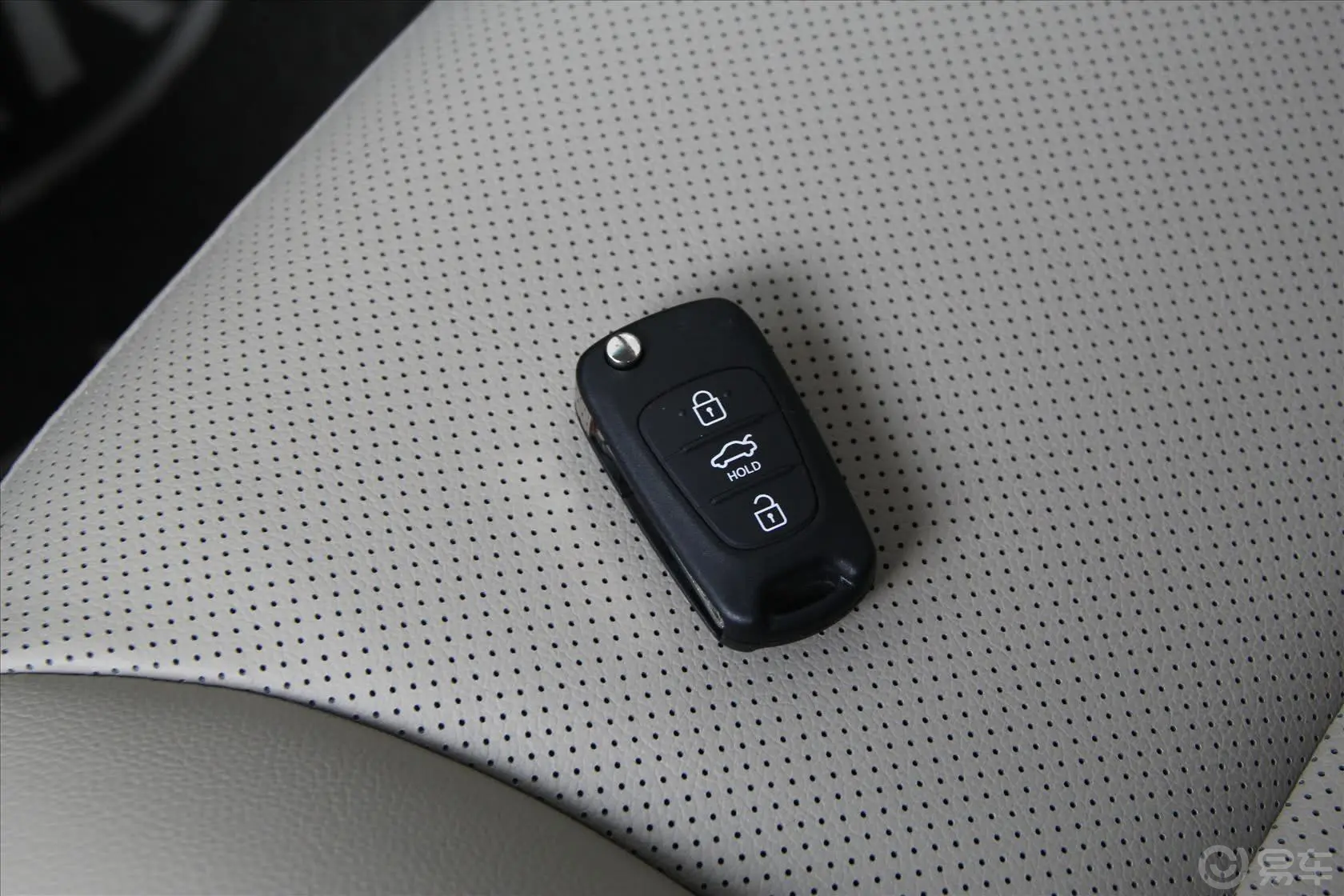 起亚K2三厢 1.4L 自动 Premium ECO 纪念版钥匙