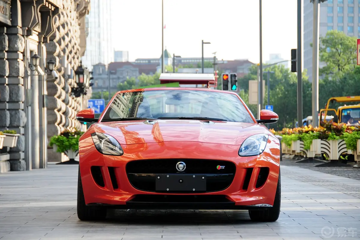 捷豹F-TYPE5.0T V8 5.0T V8 S 中国限量版正前水平